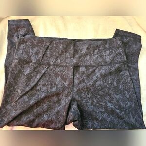 Gray Patterned Leggings